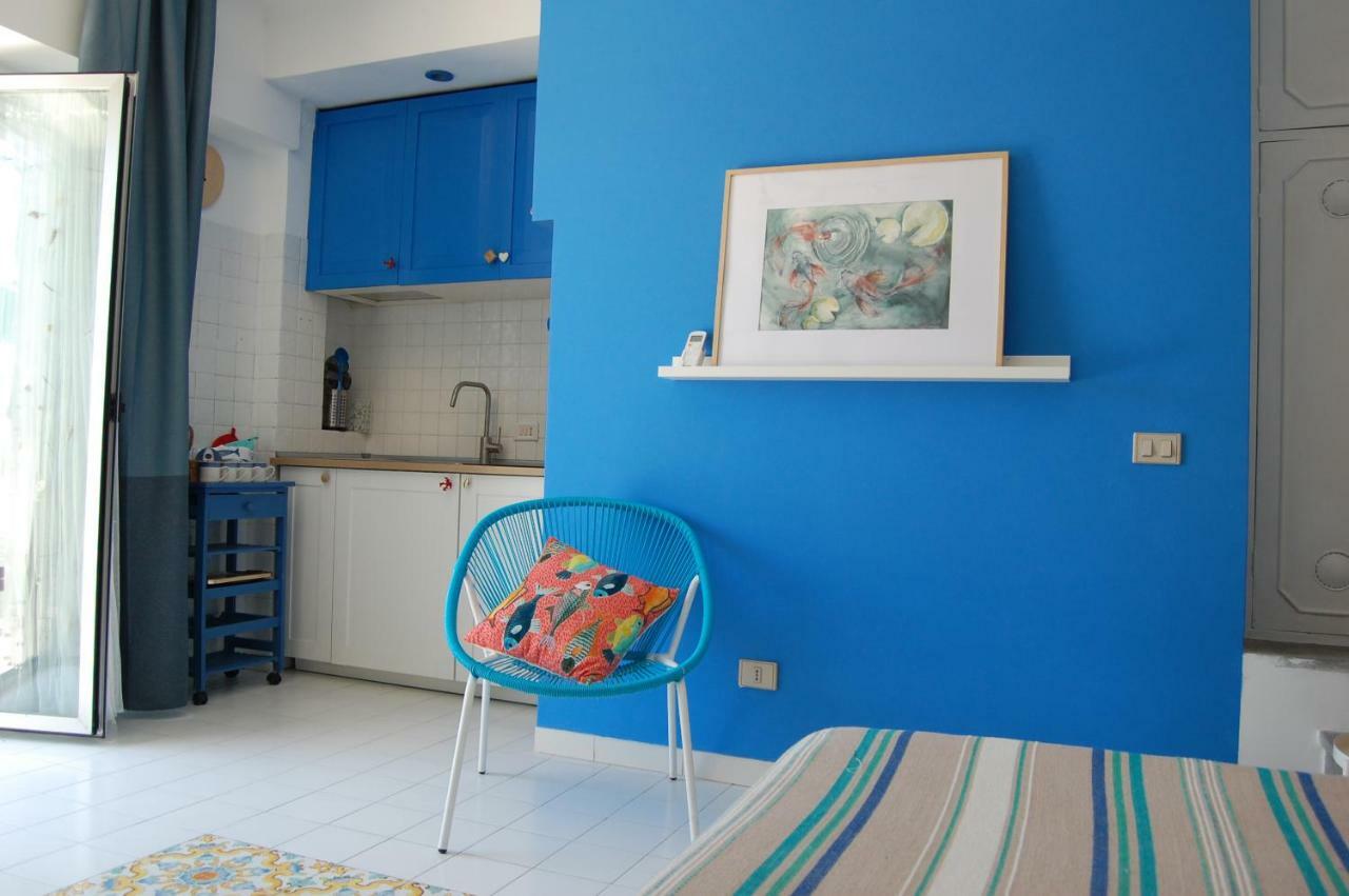 La Casa Sulla Spiaggia Nettuno Exterior photo