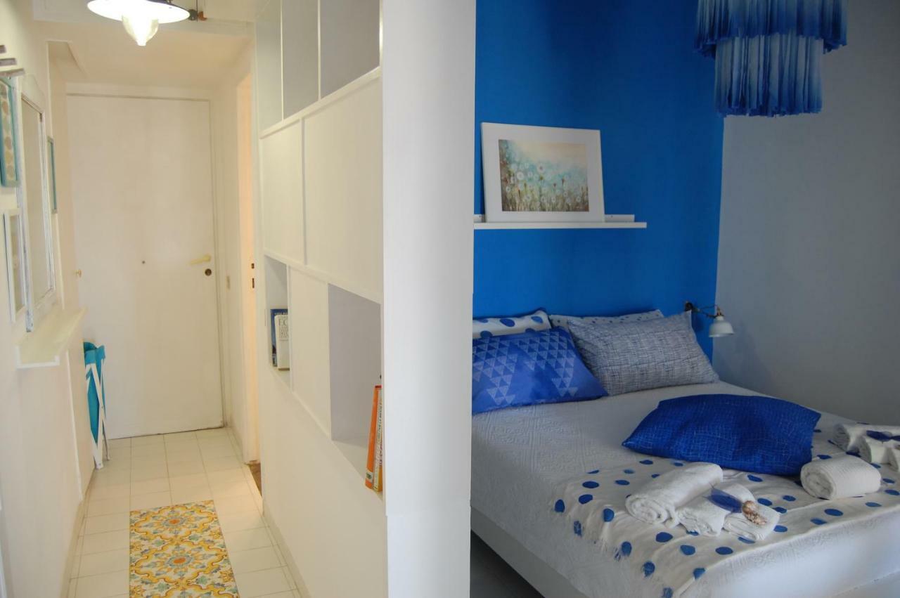 La Casa Sulla Spiaggia Nettuno Exterior photo
