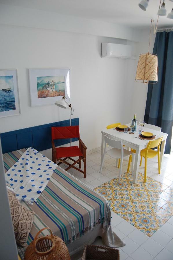 La Casa Sulla Spiaggia Nettuno Exterior photo